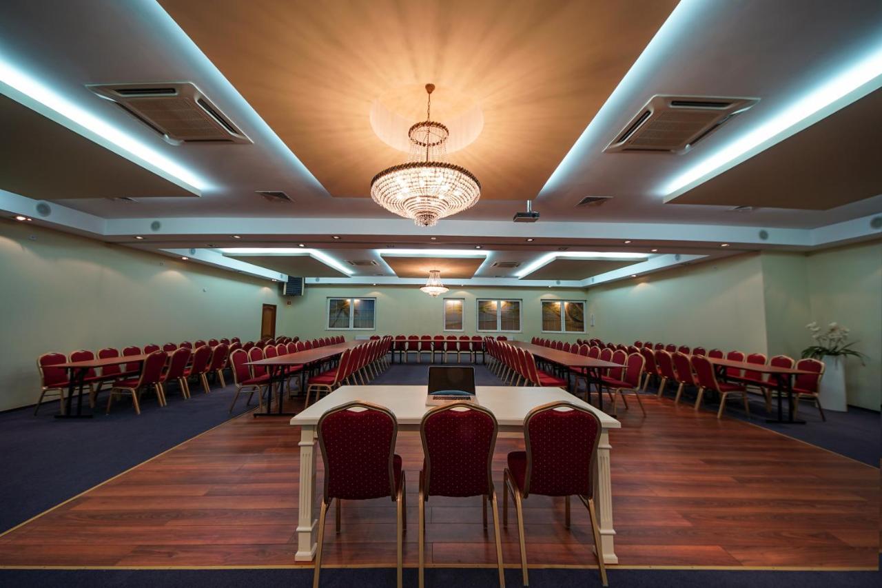 Hotel Sara Kolo  Bagian luar foto