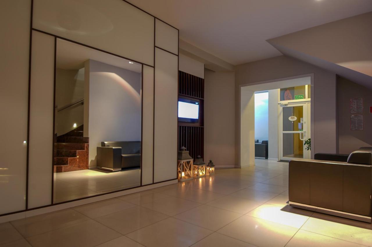 Hotel Sara Kolo  Bagian luar foto