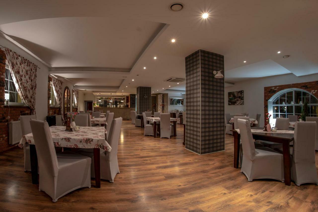 Hotel Sara Kolo  Bagian luar foto